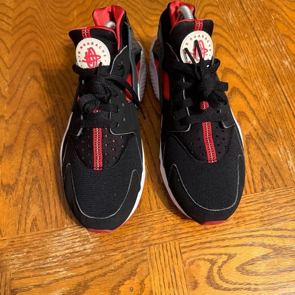 Nike Air Huarache Black Red White Bred Sneakers Men 8 or Women's 9.5 318429-016 - Picture 5 of 16